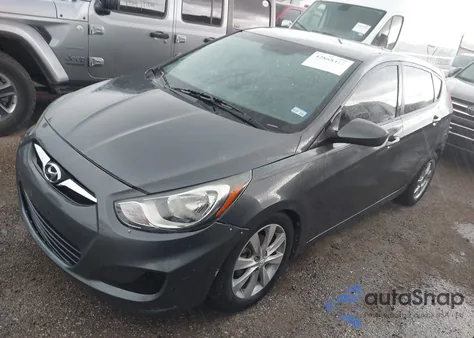 2012 Hyundai Accent Se z USA, uszkodzony, nr VIN KMHCU5AE0CU027605